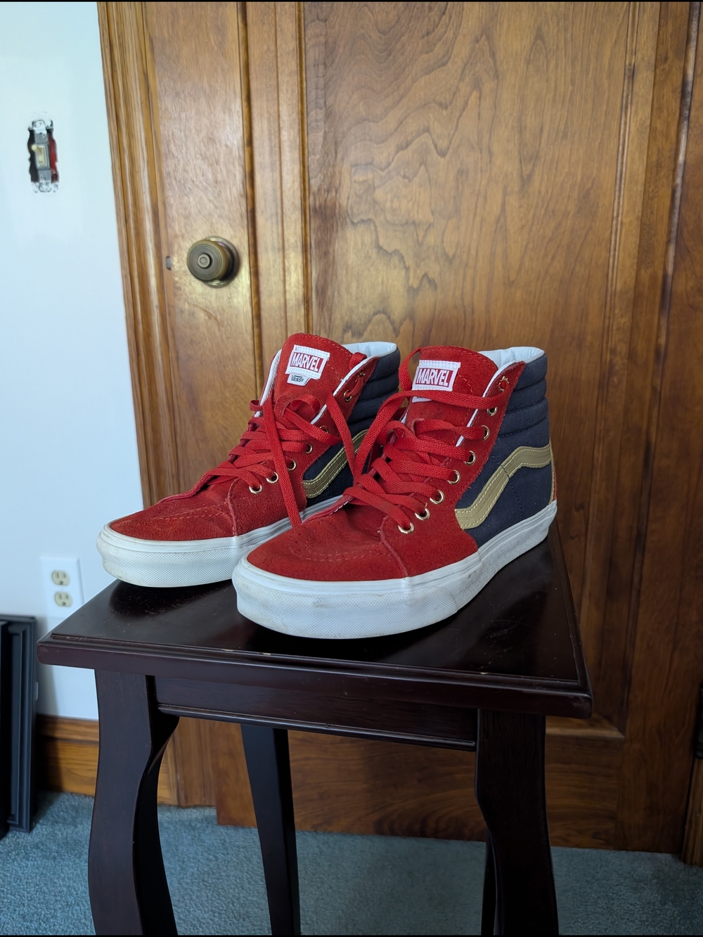 Vans Captain Marvel High-Top Sneakers Women's Size 9